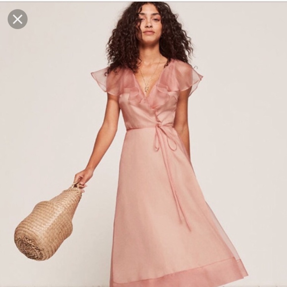 Reformation Cannes Dress size XS in Blush S/O